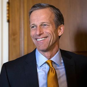 Senate Majority Leader Thune Expedites Vote on GENIUS Act to Regulate Stablecoins Before Memorial Day