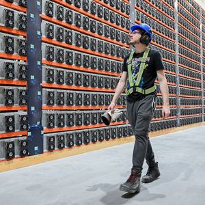 Bitcoin Miners Are Finding Promised AI Panacea Can Be Elusive