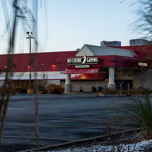 Native American Groups Back Legal Brawl With Kalshi, Robinhood