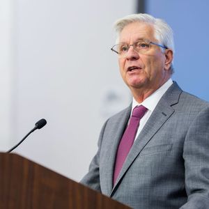 Fed’s Waller Says Trump-Induced Crypto Euphoria May Be Fading