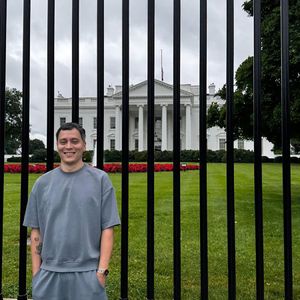 Crypto Faithful Wins Memecoin Lunch with Trump for $500