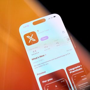 Musk Vies to Turn X Into Super App With Banking Tool Near Launch