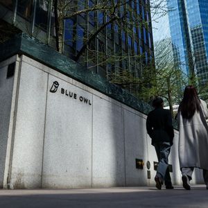 Blue Owl Prepares First Fund to Buy Secondhand Private Credit