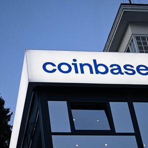 Coinbase Swings to a Loss While Posting Another Revenue Drop