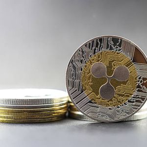 XRP Vs. Bitcoin Debate Waxes Stronger Amid Expectations Of An Altcoin Season