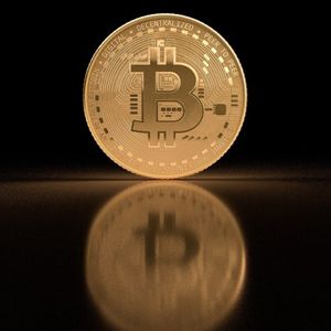 Tom Lee Drops Bomb On Strategy’s $46B Bitcoin Stash, Saylor Is Buying BTC For The US Government?