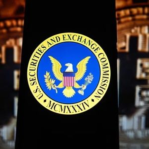 ‘Crypto Mom’ Tells Industry: SEC Acting Now, Not Waiting On Congress
