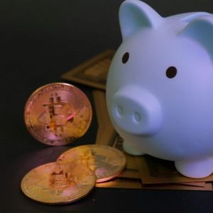 Crypto Can Coexist With Banks, Federal Reserve Governor Says