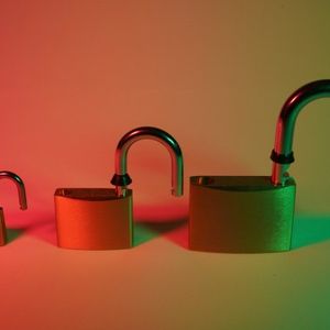 DeFi Community On Alert Following Hypervault’s $3.6 Million Suspected Rug Pull