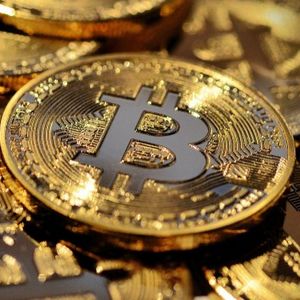 Bitcoin On-Chain Alert: BTC MVRV Ratio Breaks Below 365-Day Average – Here’s What This Means