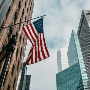 US Urges Global Regulators To Review Bank Crypto Standards Amid Stablecoin Surge – Report