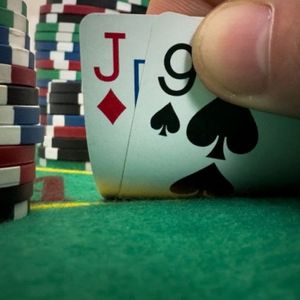 Рождественский эксперимент Кори Айринга: $30 000 для подписчиков и игра на хайстейкс без риска