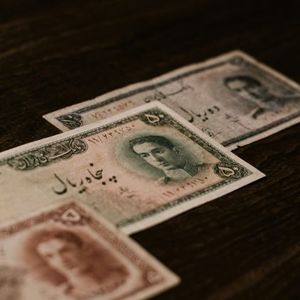 Iran’s Currency Crisis Triggers Protests, CEO Says Bitcoin Offers Exit