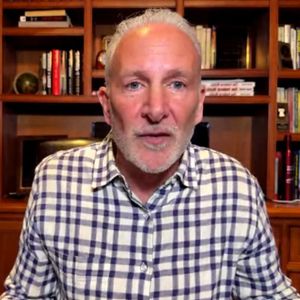 Peter Schiff Says The Bitcoin ‘Good News’ Era Is Over In 2026