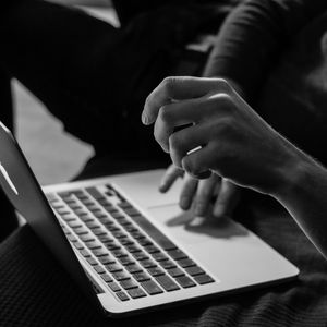 Former Crypto CEO Apologizes To Investors As $328M Fraud Claims Surface