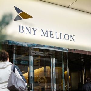Investors ‘Absolutely Interested’ In Crypto, US Banking Titan BNY Mellon Says