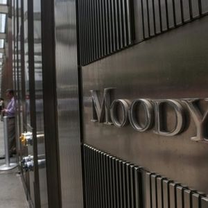 Moody’s on De-Dollarization: Rating Agency Labels US Debt Default a ‘Near-Term Danger to the Dollar’s Position’