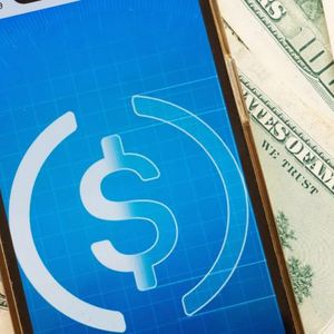 Coinbase Introduces 4% USDC Rewards Amidst SEC Dispute