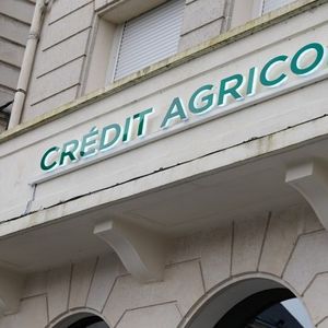 Banking Giants Crédit Agricole, Santander Seek to Provide Crypto Custody Under French Registration