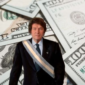 Presidential Candidate Javier Milei Claims He Has the Funds to Dollarize Argentina