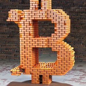 Bitcoin Emerges as NFT Contender With $463 Million in Sales in 4 Months