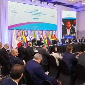 Bolivia’s President Calls on South American Countries to Ditch US Dollar, Bolster Alliances With China and BRICS