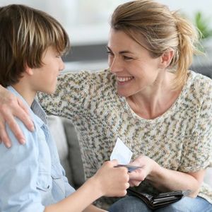 Kids Won’t Be Able to Spend Mom’s Digital Ruble as They Wish, Russian Official Says