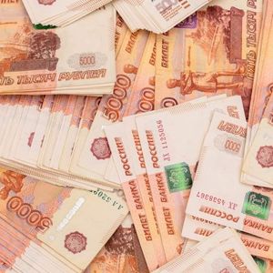 Russian Ruble Falls by Over 18% in 2023, Economist Says the Currency Has ‘Stabilized’