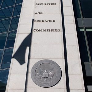 7 Spot Bitcoin ETFs Face Extended Wait as SEC Seeks Deeper Analysis