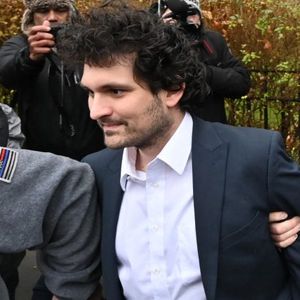 Crypto Tycoon Bankman-Fried Seeks Release From Jail Over Trial Prep and Laptop Complaints