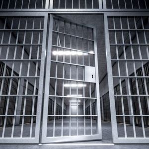 Former FTX CEO Sam Bankman-Fried Allegedly Being ‘Extorted and Physically Harmed’ in Jail