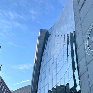 SEC Delays Decisions on More Bitcoin ETFs Including That of Blackrock