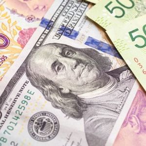 Argentine Peso Plummets as Presidential Candidate Milei Compares It to Excrement, Gets Accused of Causing Bank Run