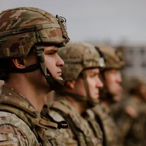 Congressional Investments in Defense Stocks Raise Ethical Eyebrows Amidst Ongoing Wars