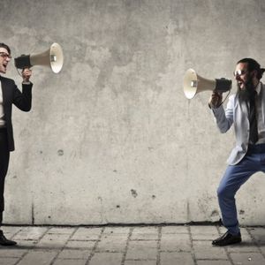 Bitcoin: ‘Stink Ball’ or ‘Exponential Gold’? Munger and Fidelity Director at Odds on BTC — Week in Review