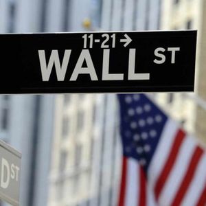 Skybridge Capital Founder Scaramucci Predicts Massive Capital Inflow From Wall Street Into Spot Bitcoin ETFs