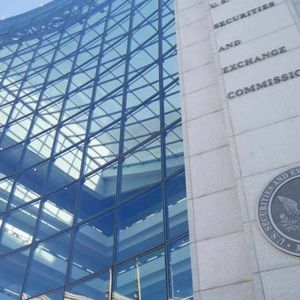 SEC Makes ‘Rare’ Calls to Spot Bitcoin ETF Applicants — Analyst Says ‘Good Sign’ for January 10 Approval