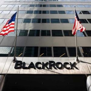 Blackrock’s Bitcoin ETF Single-Handedly Offsets Grayscale’s $600M Outflow — IBIT Now Holds 161K BTC