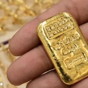 Gold’s Price Surge to Nearly $2,200 Overshadowed by Bitcoin’s ‘Speculative Mania,’ Peter Schiff Claims