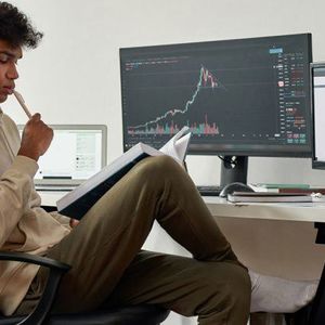 Double-Digit Gainers and Losers Define a Turbulent Week in Crypto