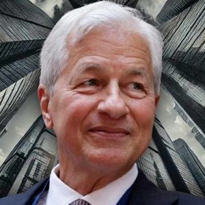 Jamie Dimon Says US Recession Still on the Horizon as JPMorgan Increases Forecast