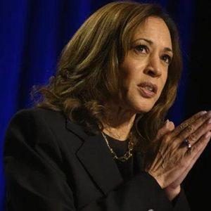 Kamala Harris’s Blockchain Comment Sparks Mixed Reactions in Crypto Community