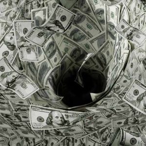 Michael Saylor Claims He Can Convince Warren Buffett to Buy Bitcoin Using Berkshire’s $325B Cash