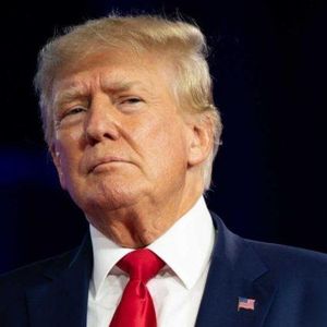 Trump Rings NYSE Bell, Promises to Do Something Great With Crypto