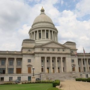 Arkansas Senate Rejects Bill Restricting Bitcoin Mining Near Military Sites