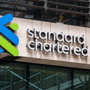 Standard Chartered Shares 5-Year Bitcoin Forecast, Sees BTC at $500K by 2028