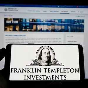 Franklin Templeton Files for Solana ETF With Staking—Is SOL Set for Institutional Adoption?