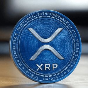 XRP Price Watch: Market Slides 5% as Bulls Fight to Hold $2.35