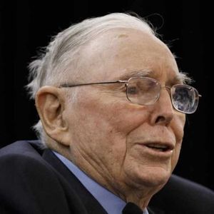 Berkshire’s Charlie Munger Likes the Fed, Hates Bitcoin Promoters, Calls Tesla’s Success a Miracle