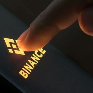 Standard Chartered Bank Predicts $2,800 BNB by 2028